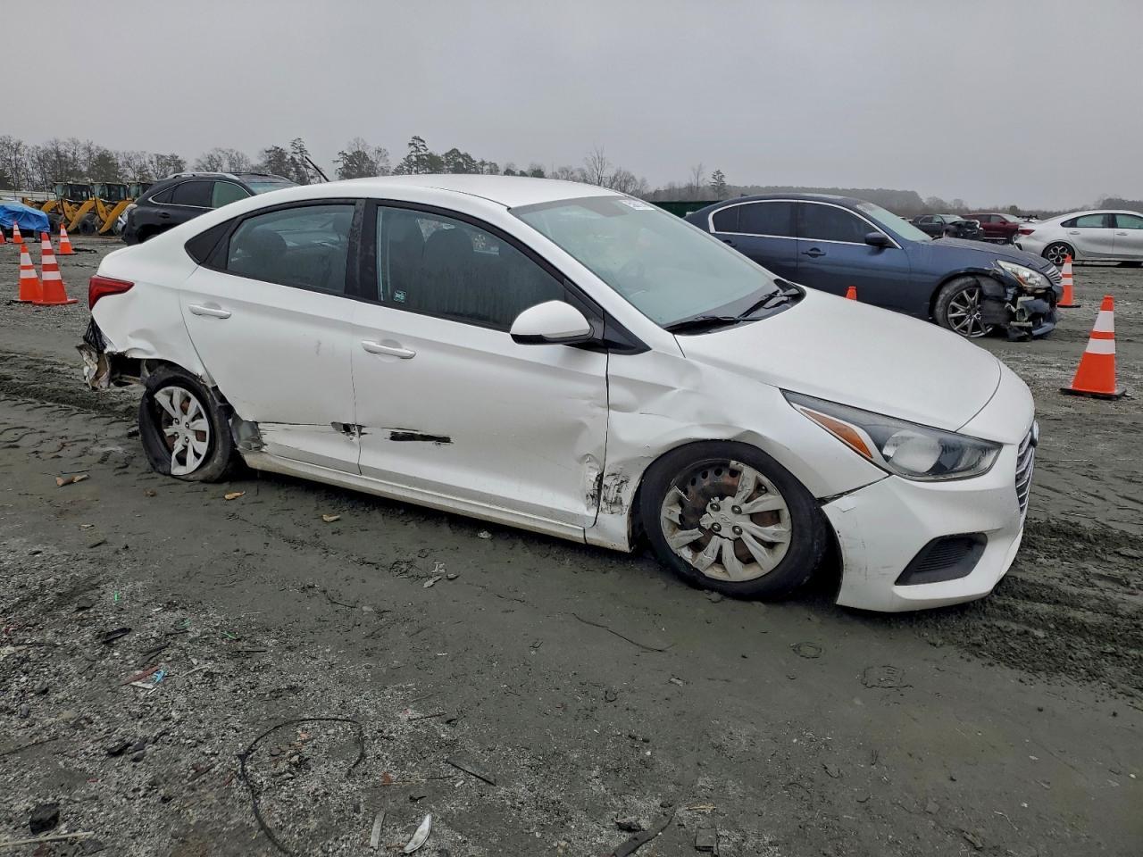 2019 Hyundai Accent Se - Фото 4