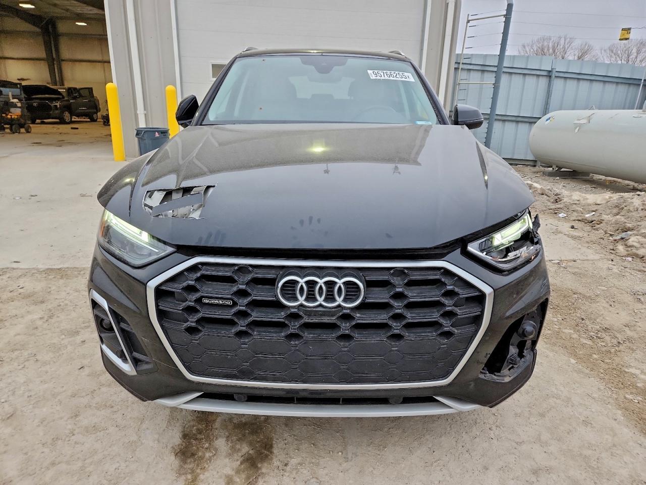 2022 Audi Q5 Premium Plus 45 - Фото 5