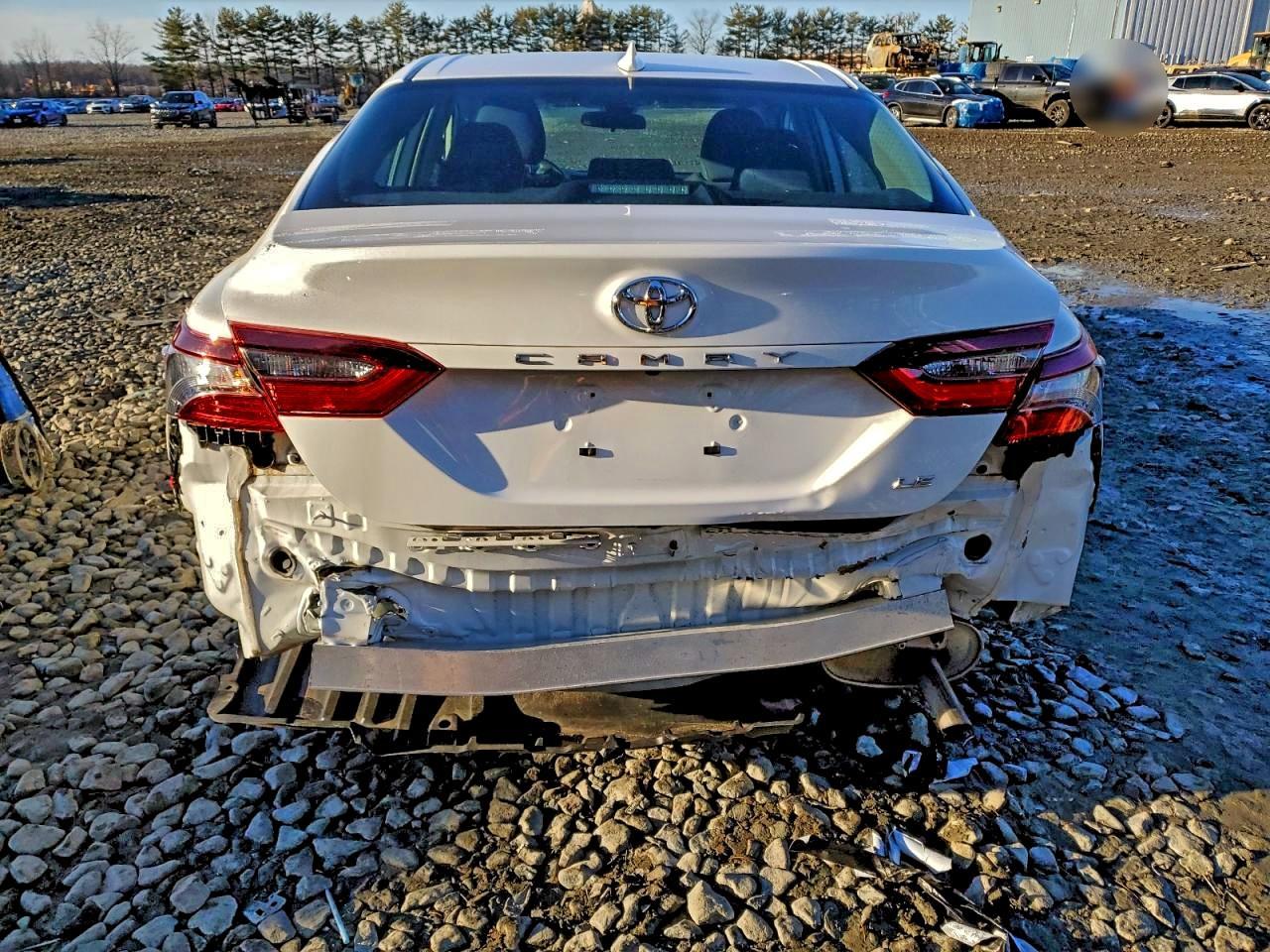 2022 Toyota Camry Le - Image 6