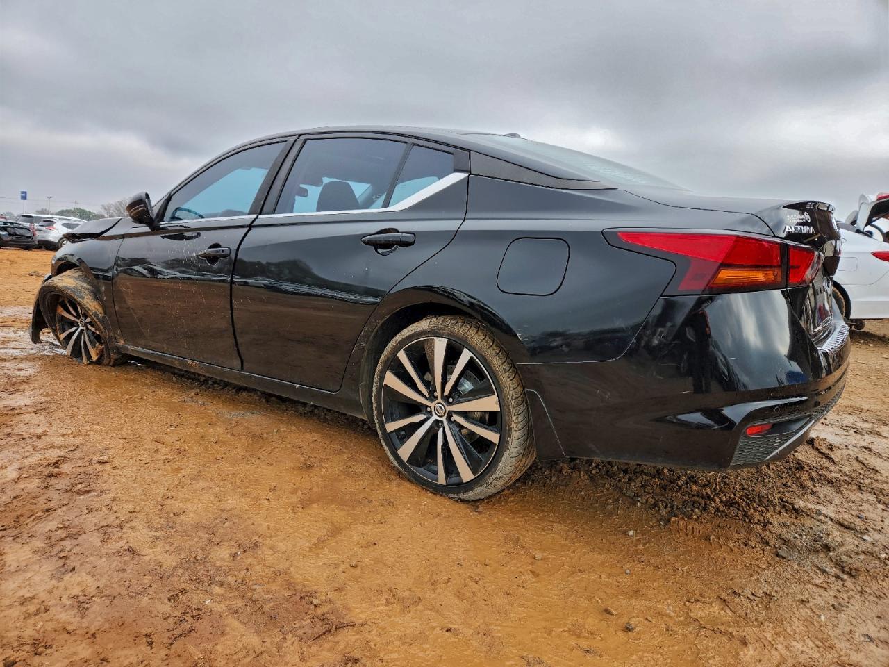 2020 Nissan Altima Sr - Фото 2