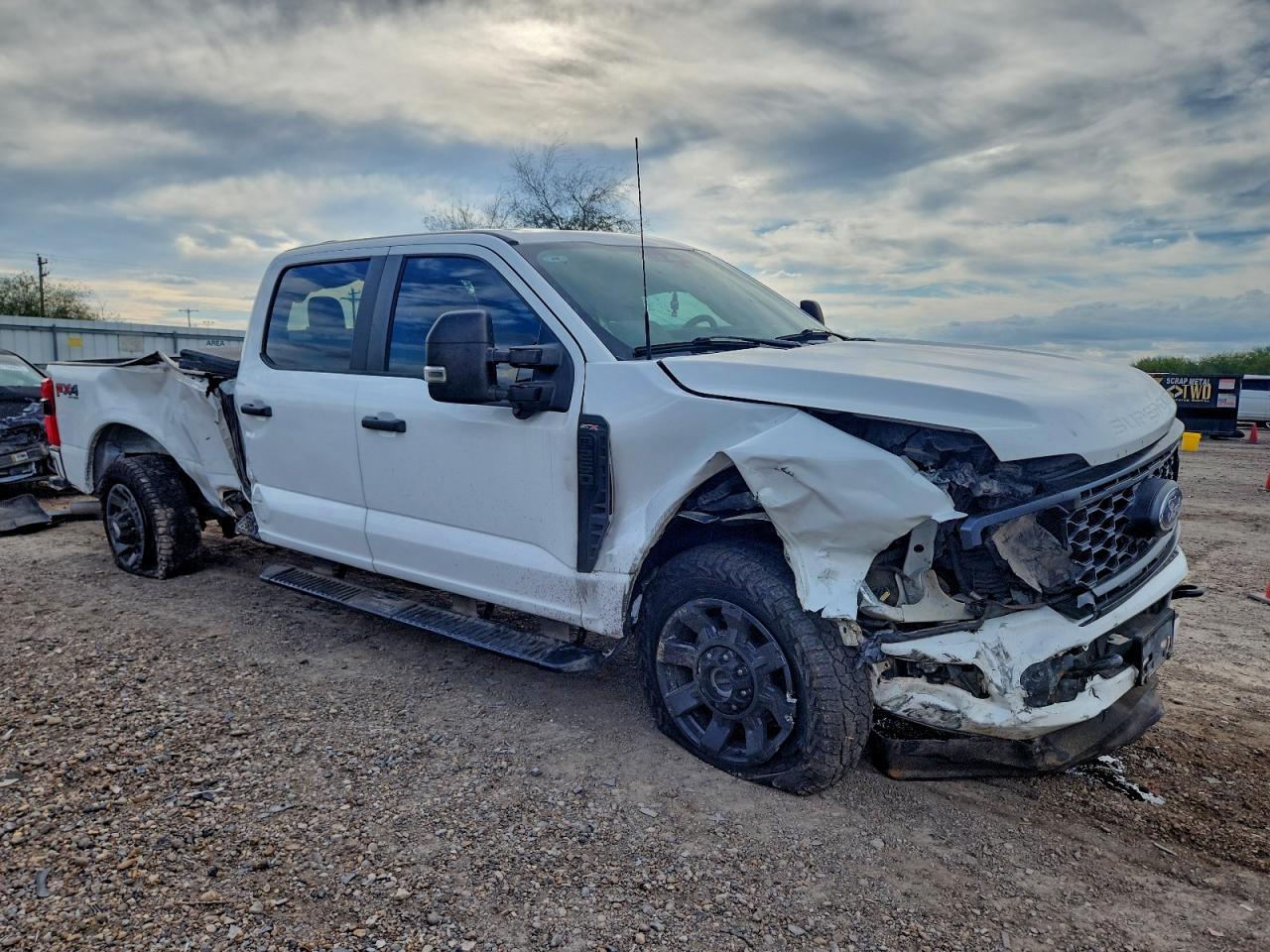2023 Ford F250 Super Duty - Фото 4