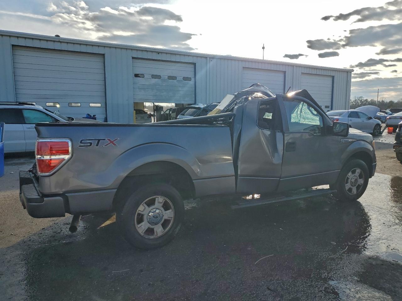 2014 Ford F150 Super Cab - Image 3