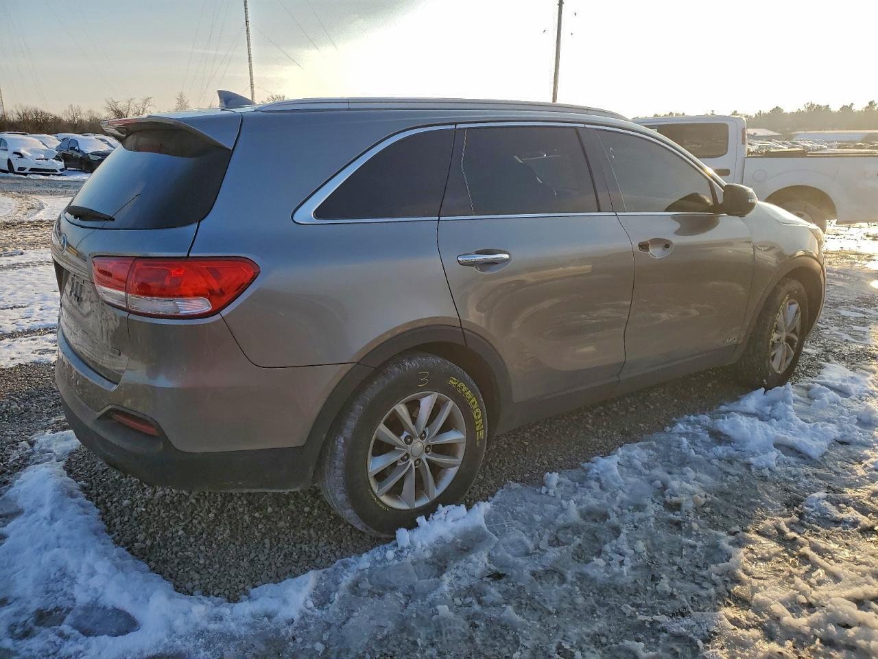 2016 Kia Sorento Lx - Image 3