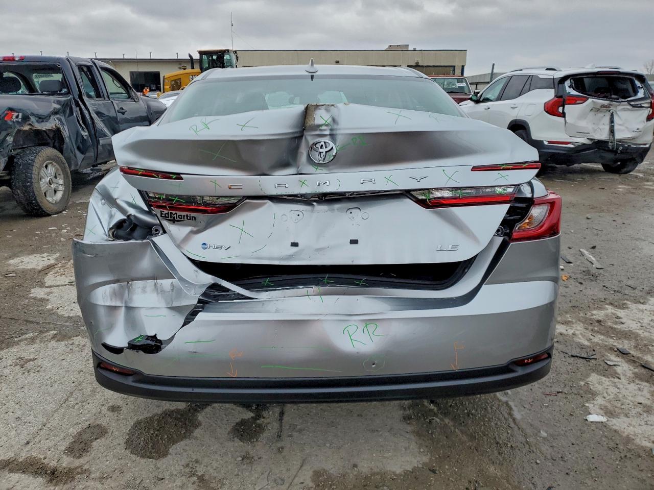 2026 Toyota Camry - Фото 6