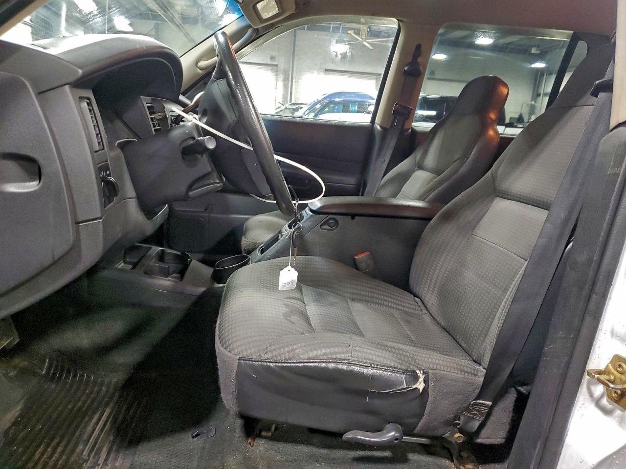 2002 Dodge Durango Sport - Image 7