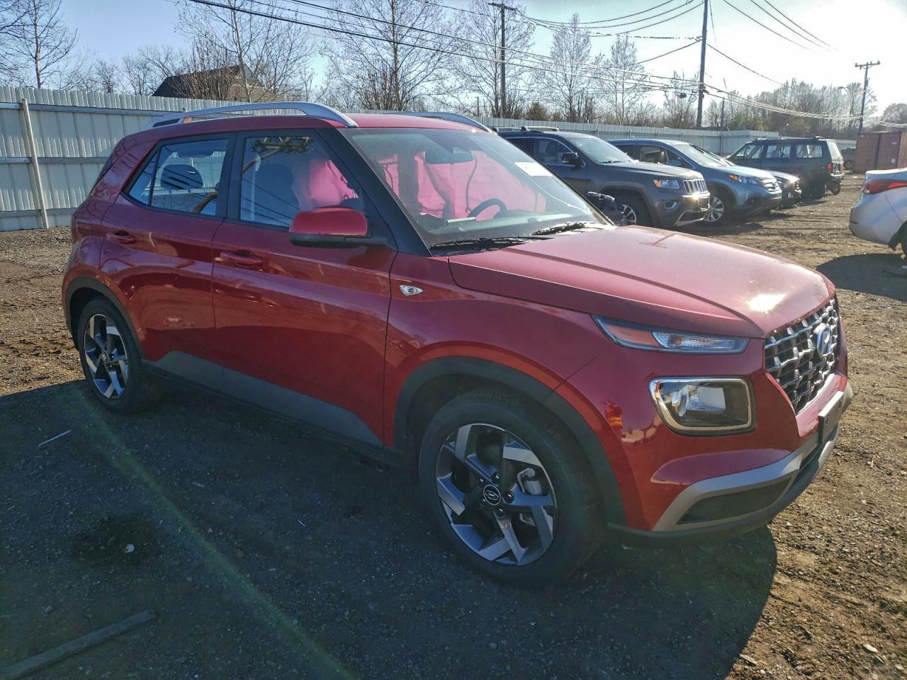 2023 Hyundai Venue Sel - Image 4