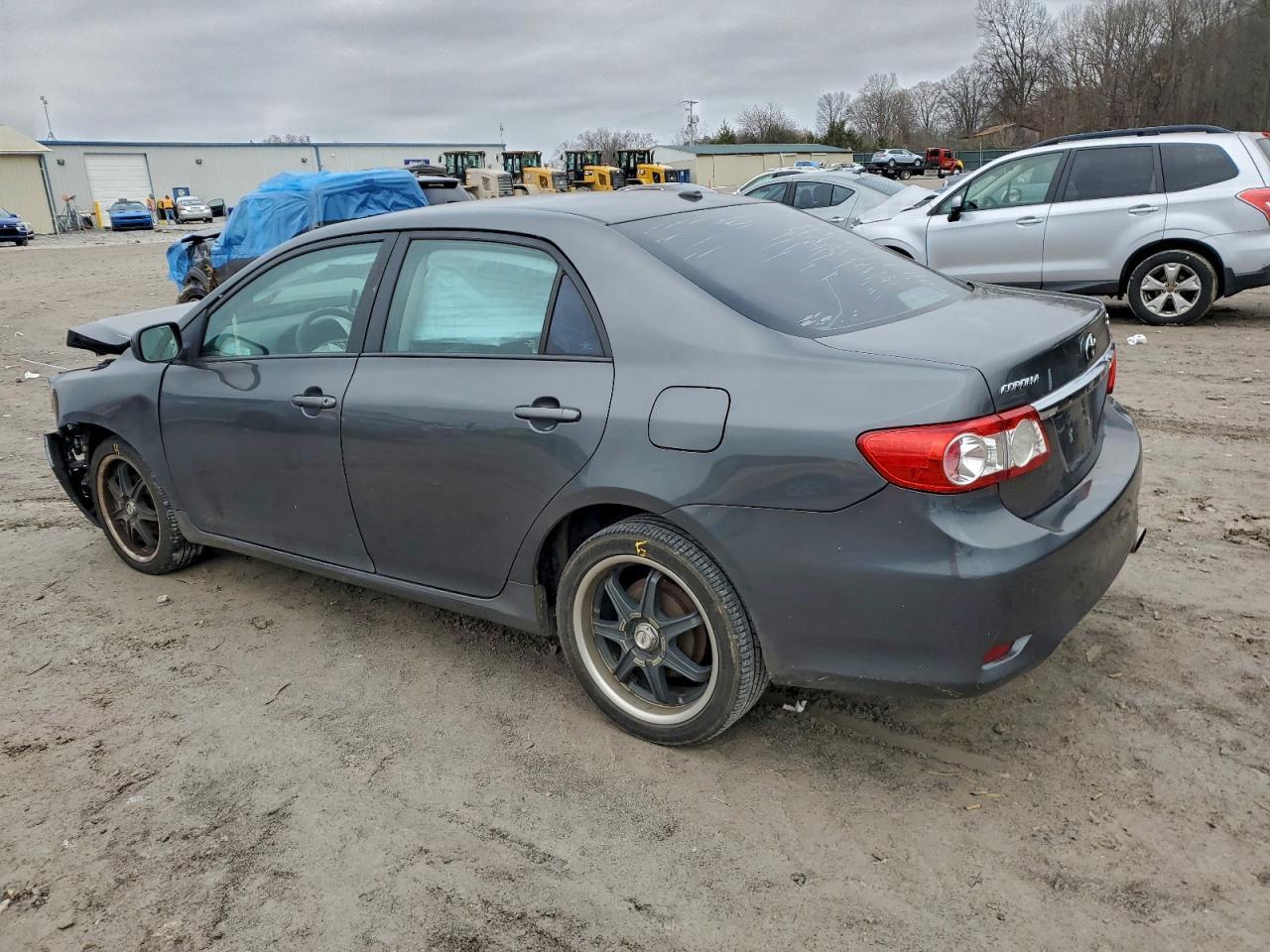 2011 Toyota Corolla Base - Фото 2