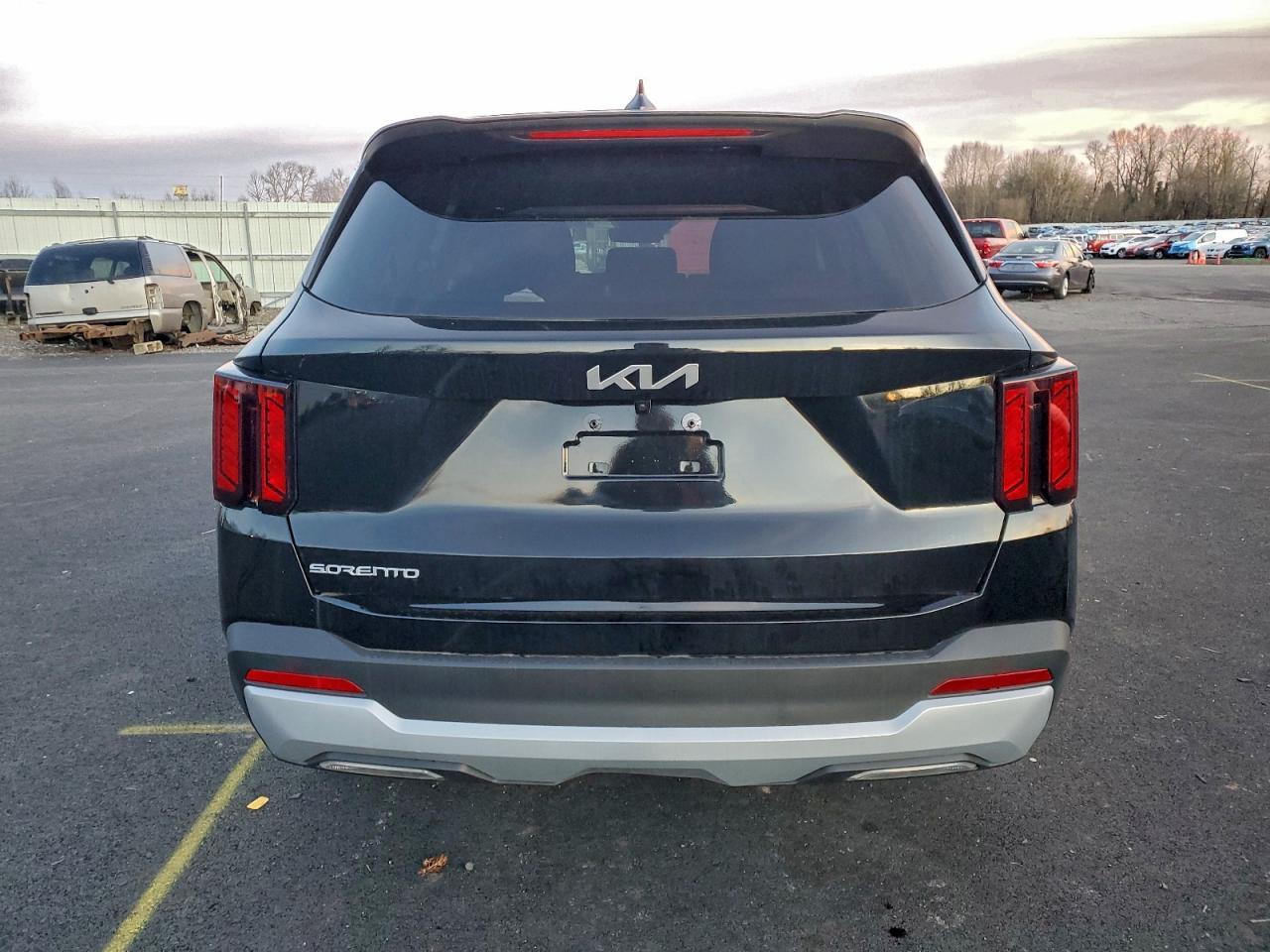 2025 Kia Sorento Lx - Image 6