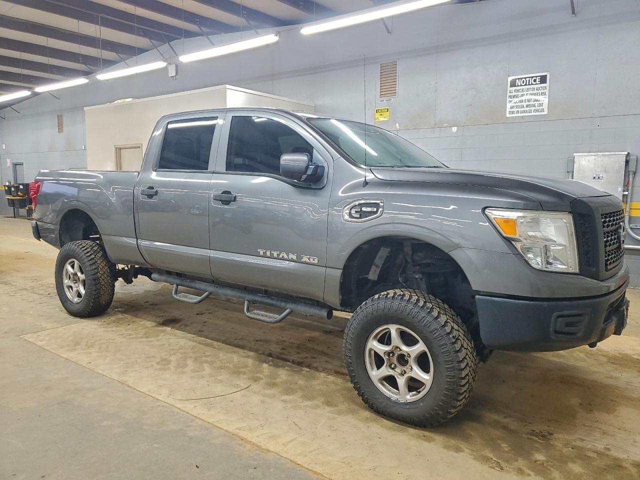 2017 Nissan Titan Xd S - Фото 4