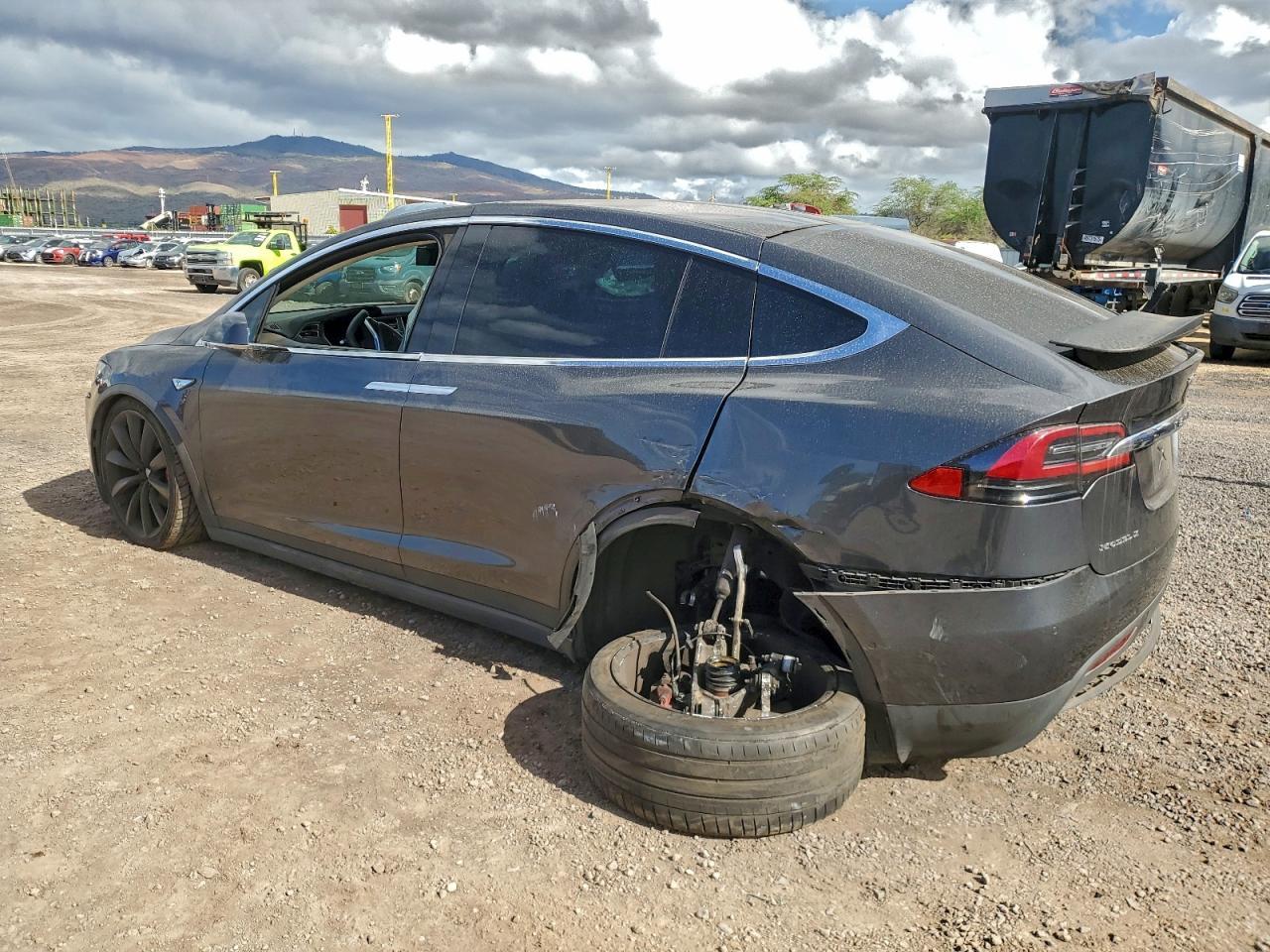 2016 Tesla Model X - Фото 2