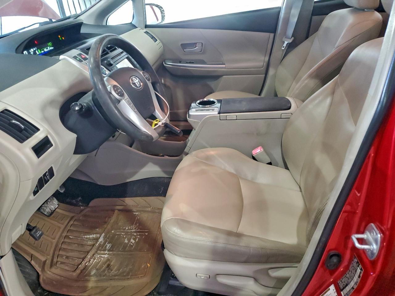 2012 Toyota Prius V - Фото 7