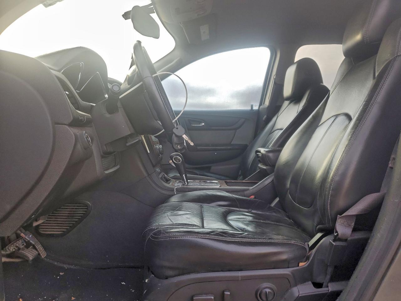 2013 Chev Traverse - Фото 7