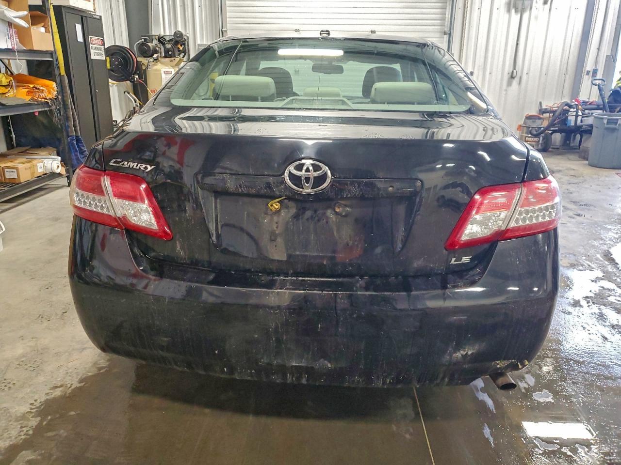 2010 Toyota Camry Base - Фото 6