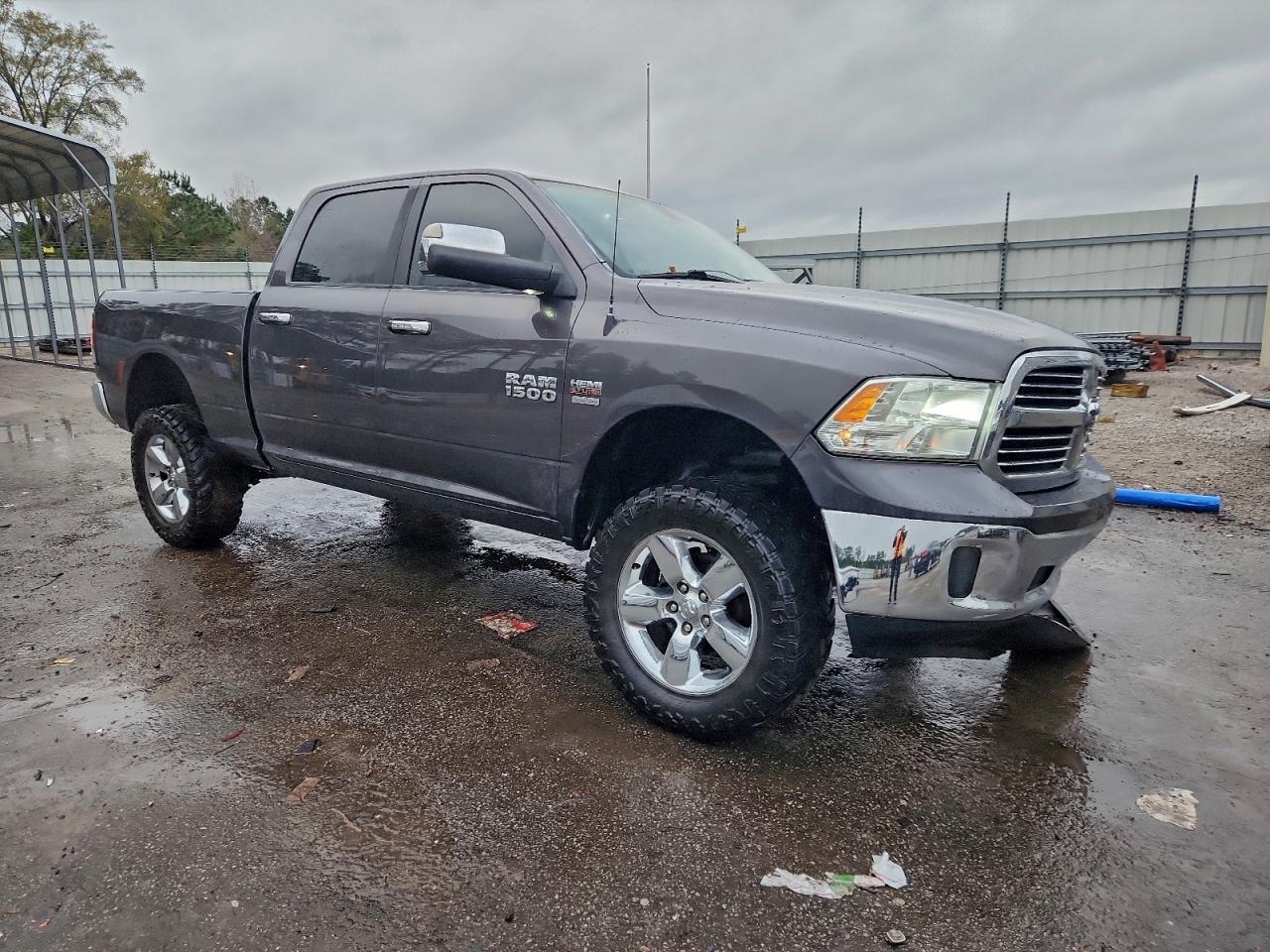 2015 Ram 1500 Slt - Image 4