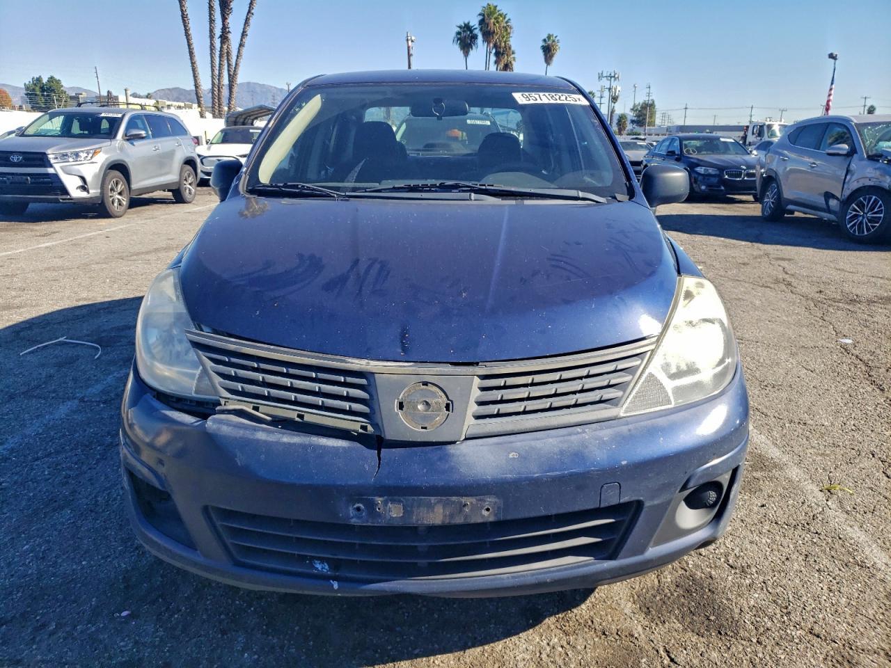 2011 Nissan Versa S - Фото 5