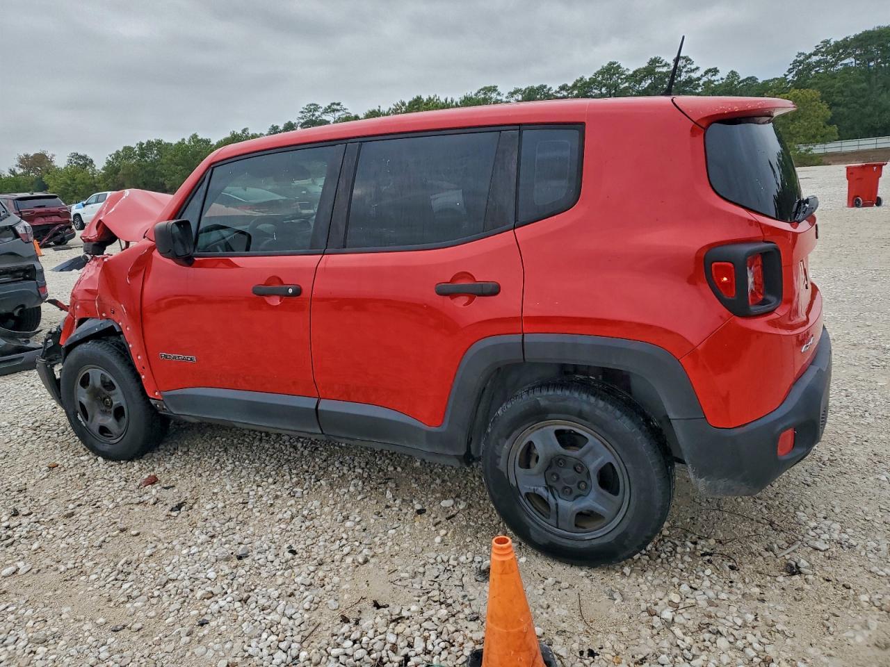 2015 Jeep Renegade Sport - Фото 2