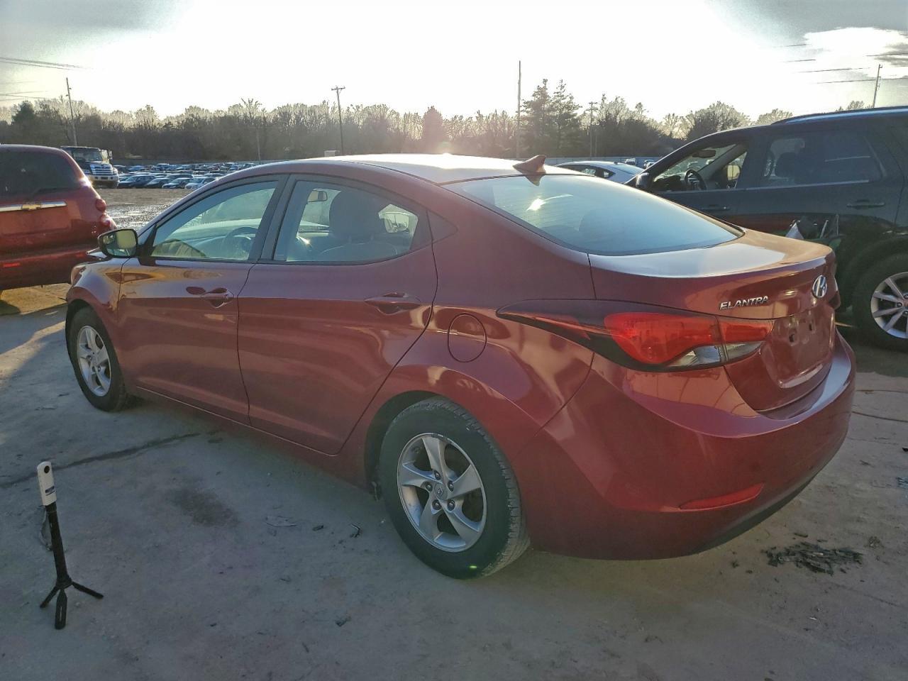 2015 Hyundai Elantra Se - Фото 2