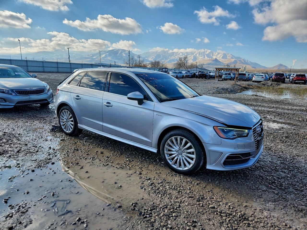 2016 Audi A3 E-Tron Premium Plus - Фото 4
