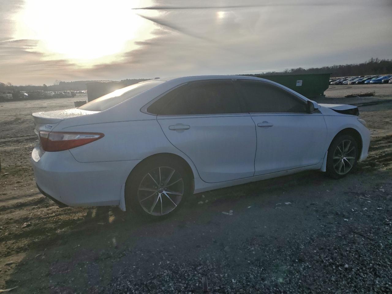 2017 Toyota Camry Xse - Фото 3