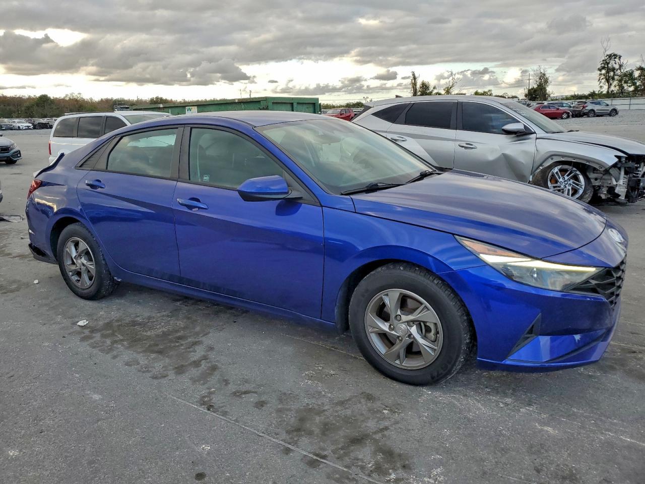 2021 Hyundai Elantra Se - Фото 4