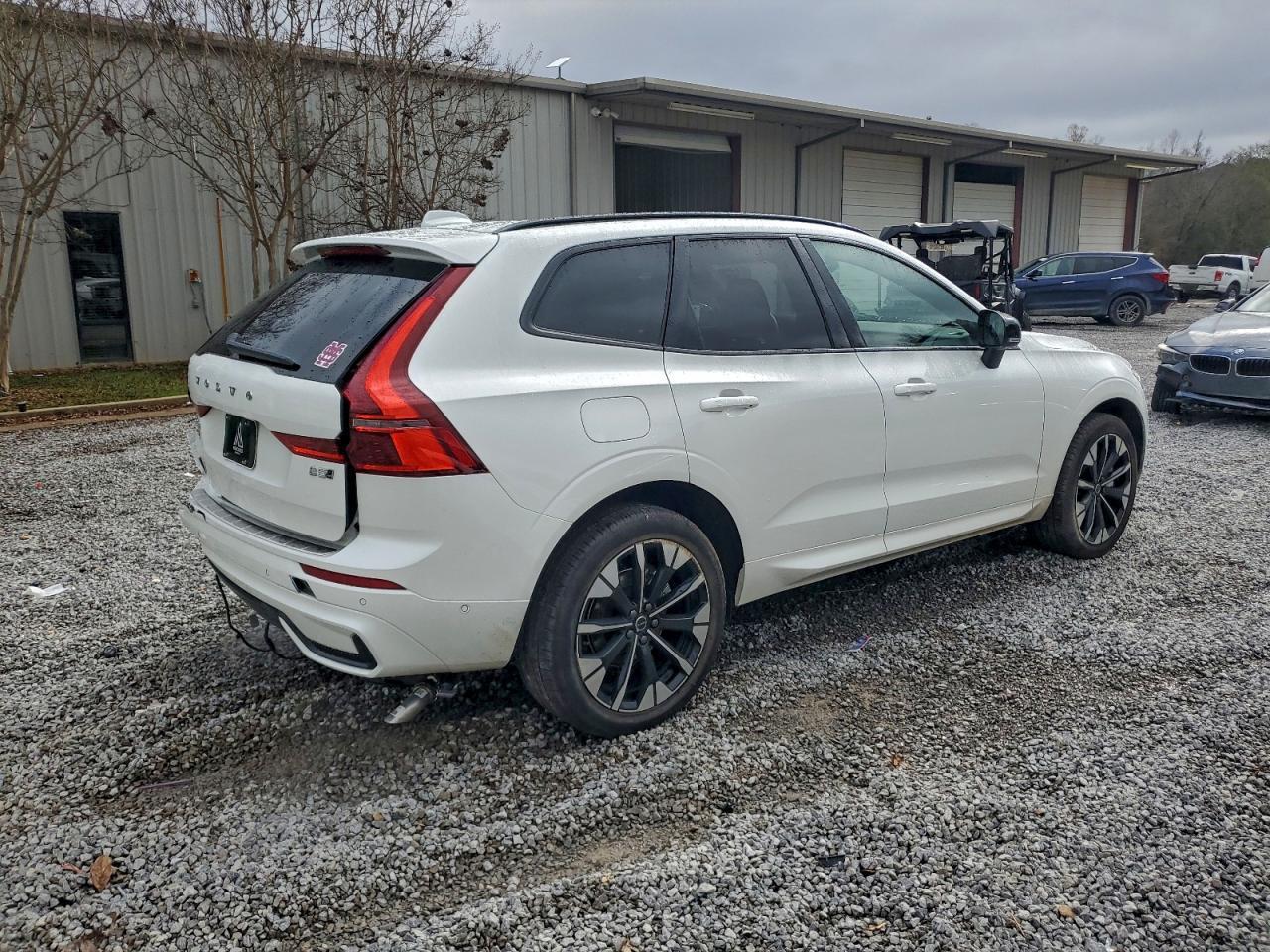 2026 Volvo Xc60 Plus - Фото 3