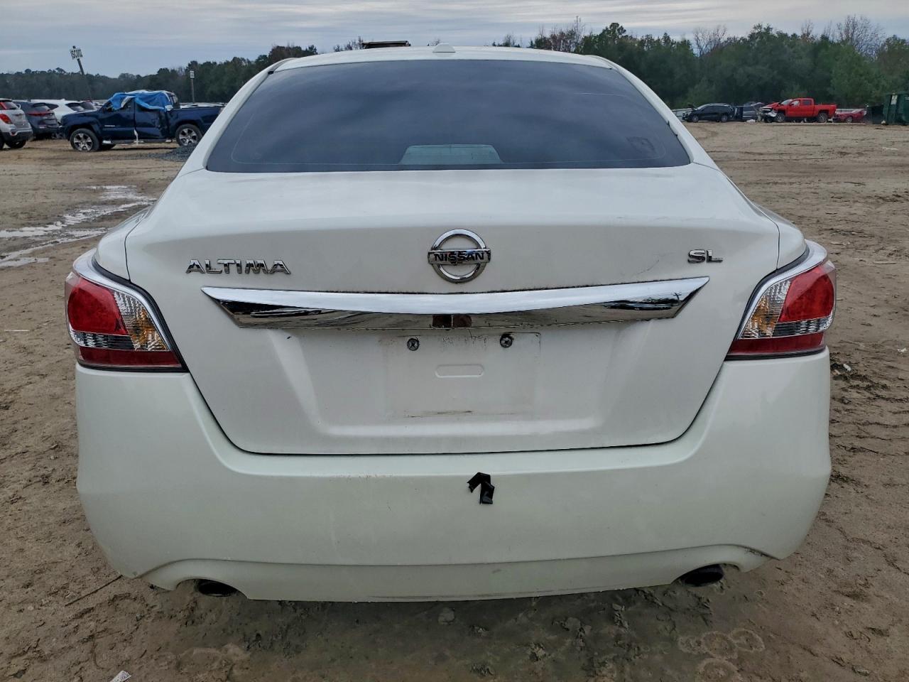 2015 Nissan Altima 2.5 - Image 6