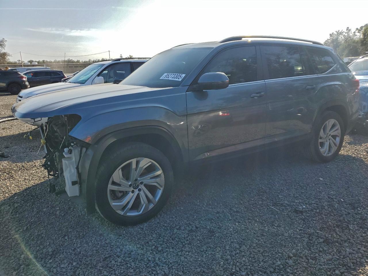 2022 Volkswagen Atlas Se