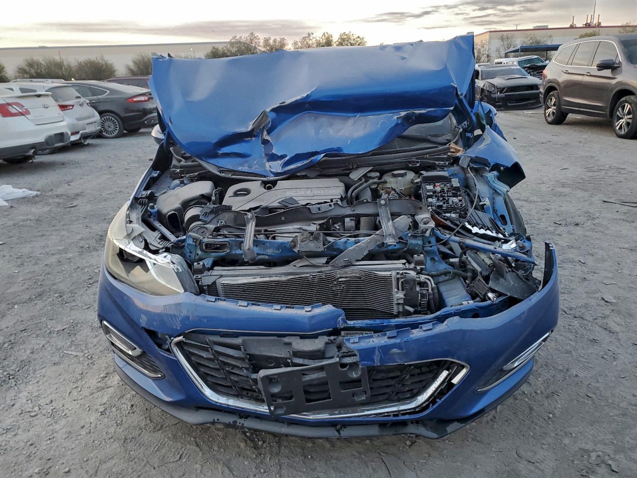 2017 Chevrolet Cruze Premier - Фото 5