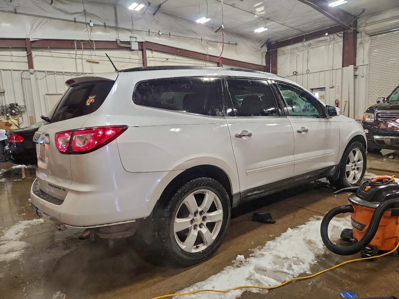 2016 Chevrolet Traverse Lt - Фото 3