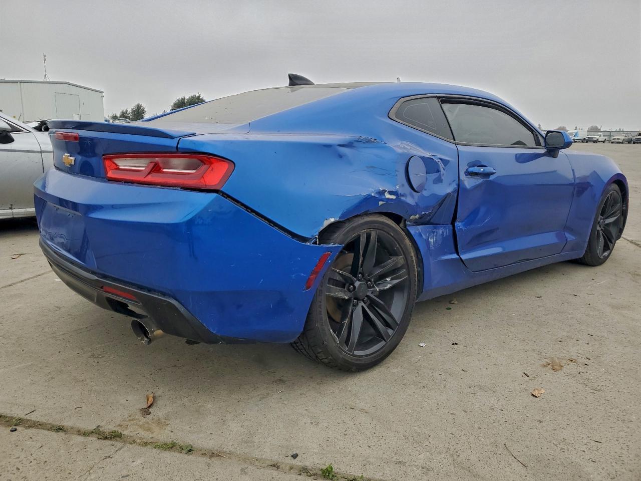 2017 Chevrolet Camaro Lt - Image 3