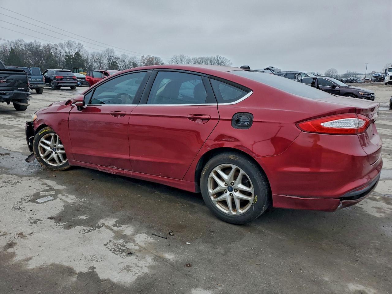 2013 Ford Fusion Se - Фото 2