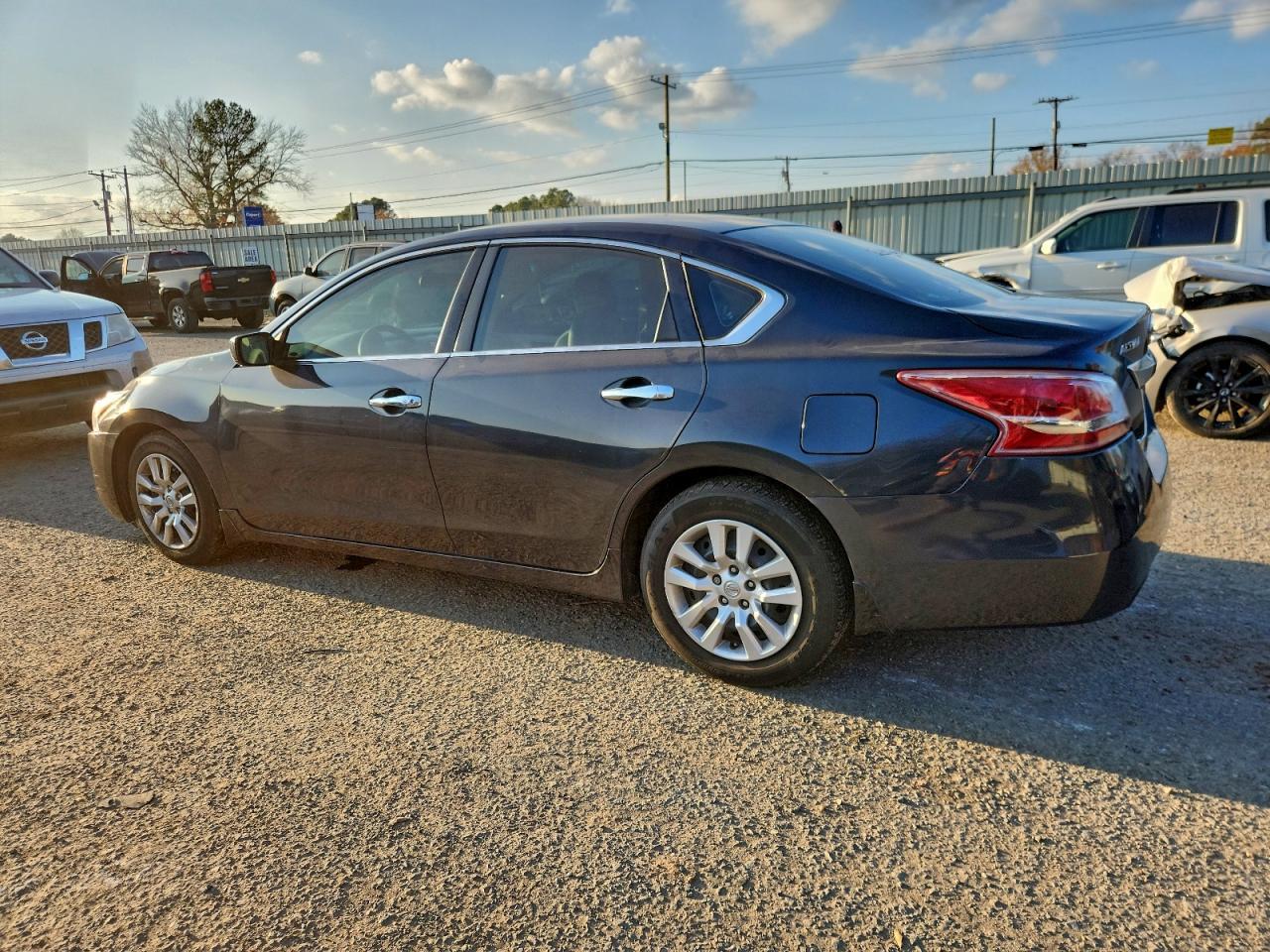 2015 Nissan Altima 2.5 - Image 2