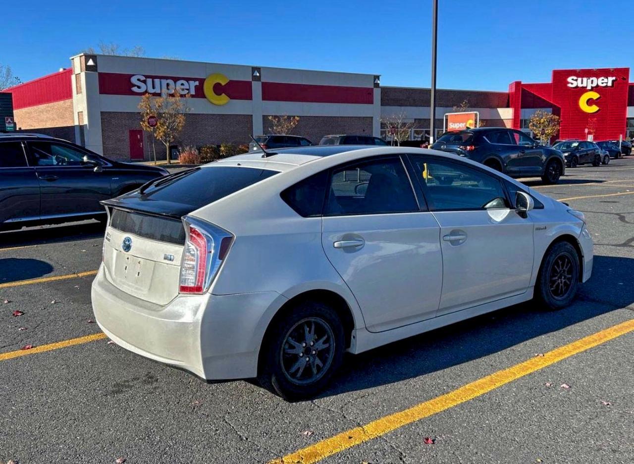 2015 Toyota Prius - Фото 6