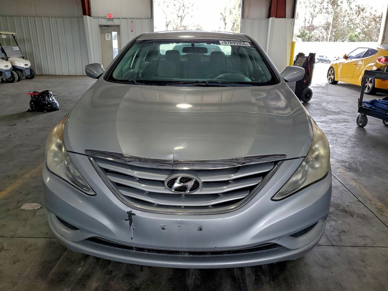 2011 Hyundai Sonata Gls - Image 5