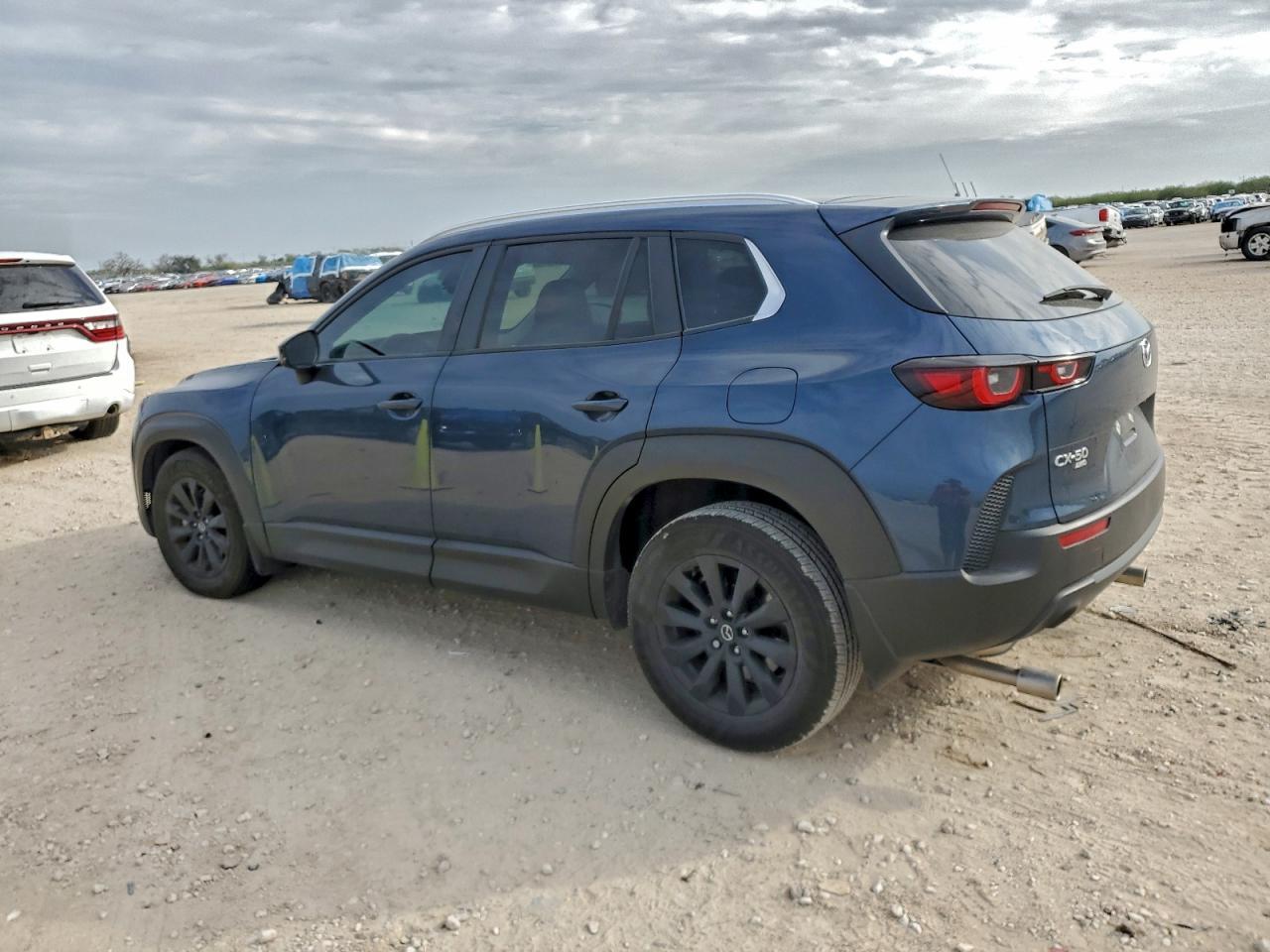 2025 Mazda Cx-50 Preferred - Image 2