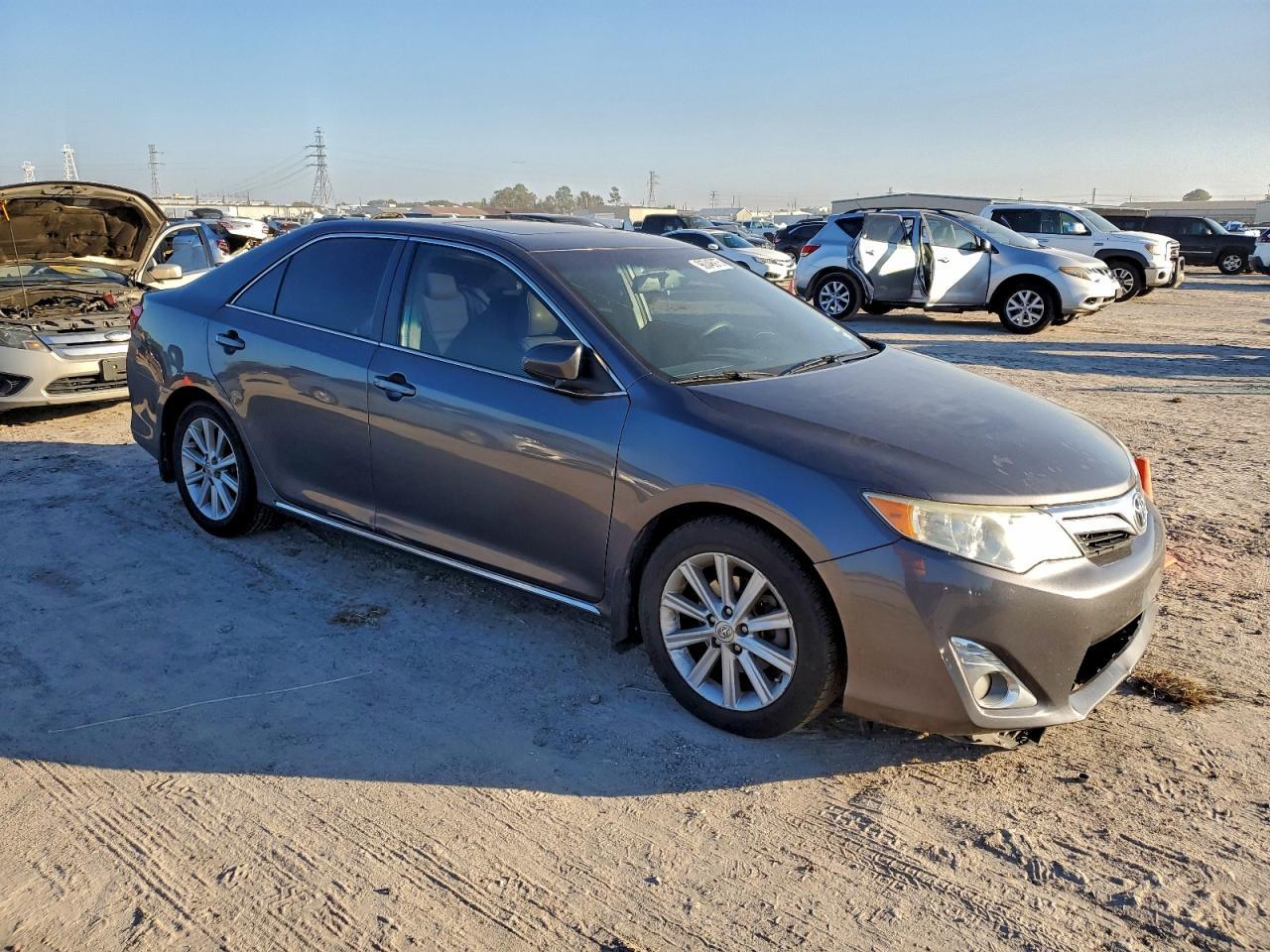 2014 Toyota Camry L - Image 4
