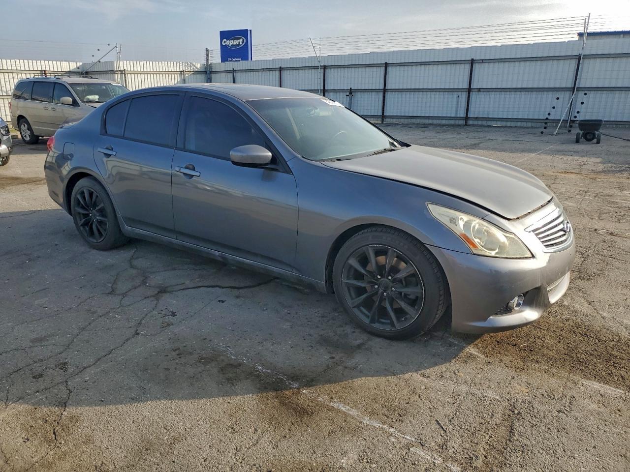 2013 Infiniti G37 Base - Image 4