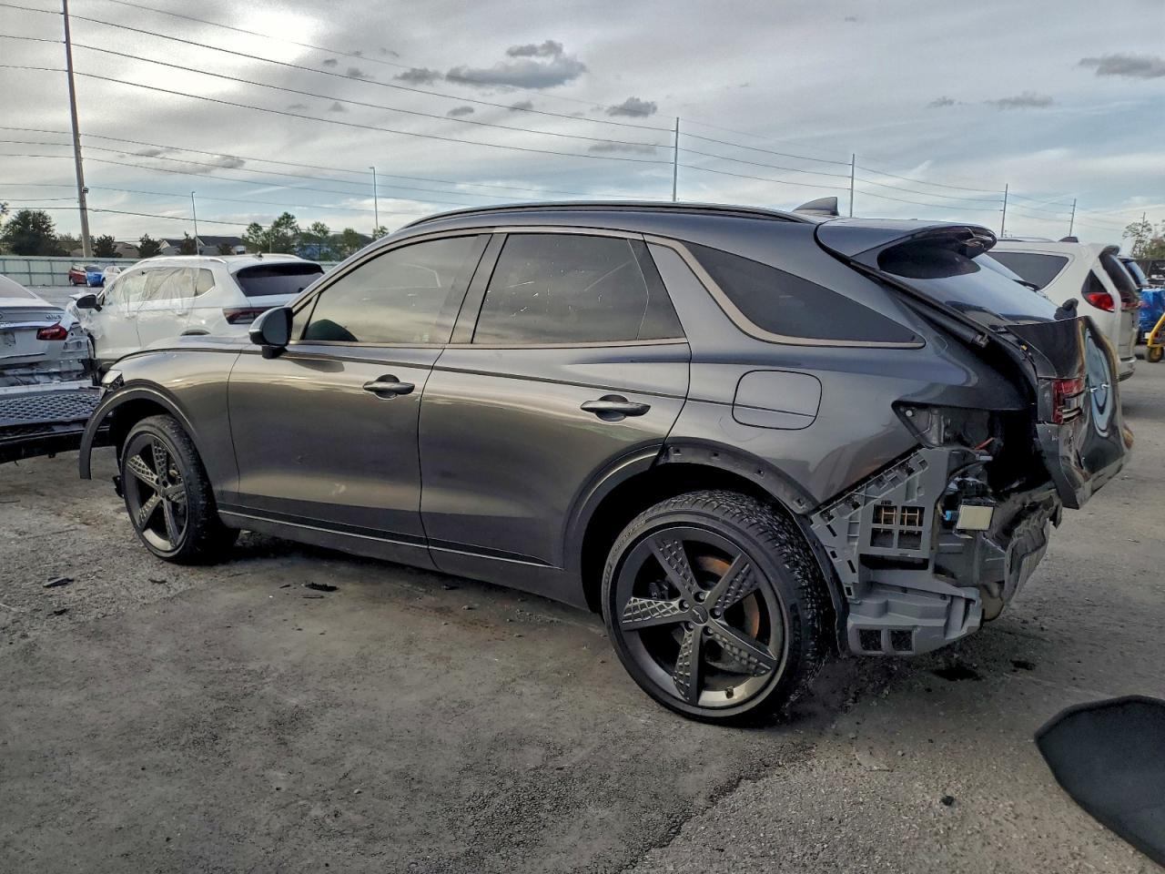 2024 Genesis Gv70 Base - Фото 2