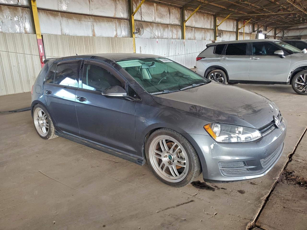 2017 Volkswagen Golf S - Фото 4
