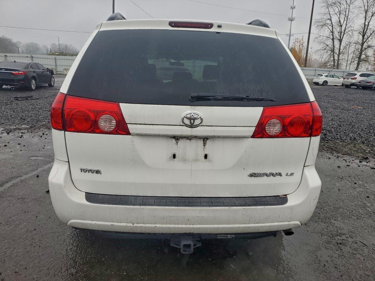 2007 Toyota Sienna - Image 6