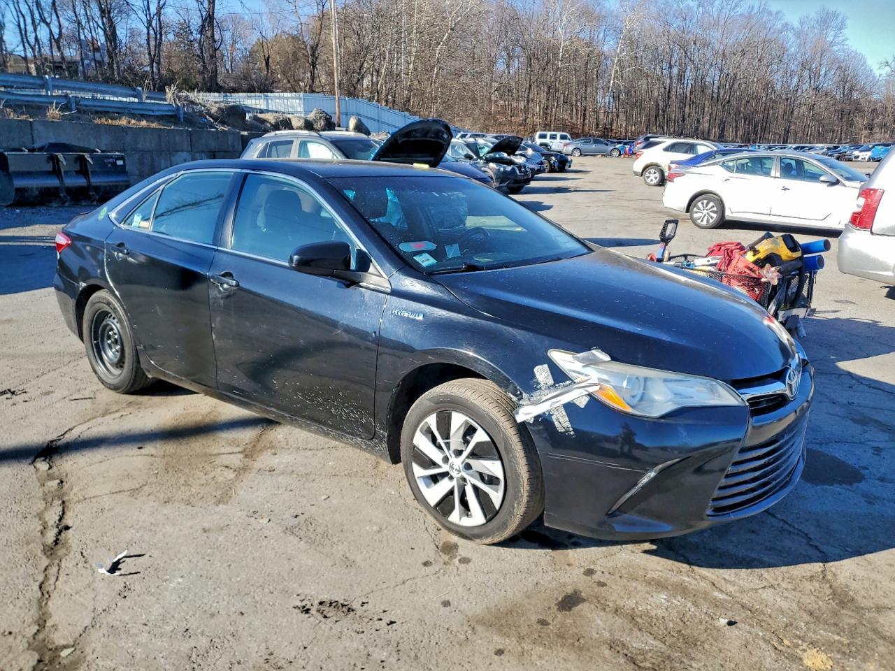 2016 Toyota Camry Hybrid Le - Фото 4