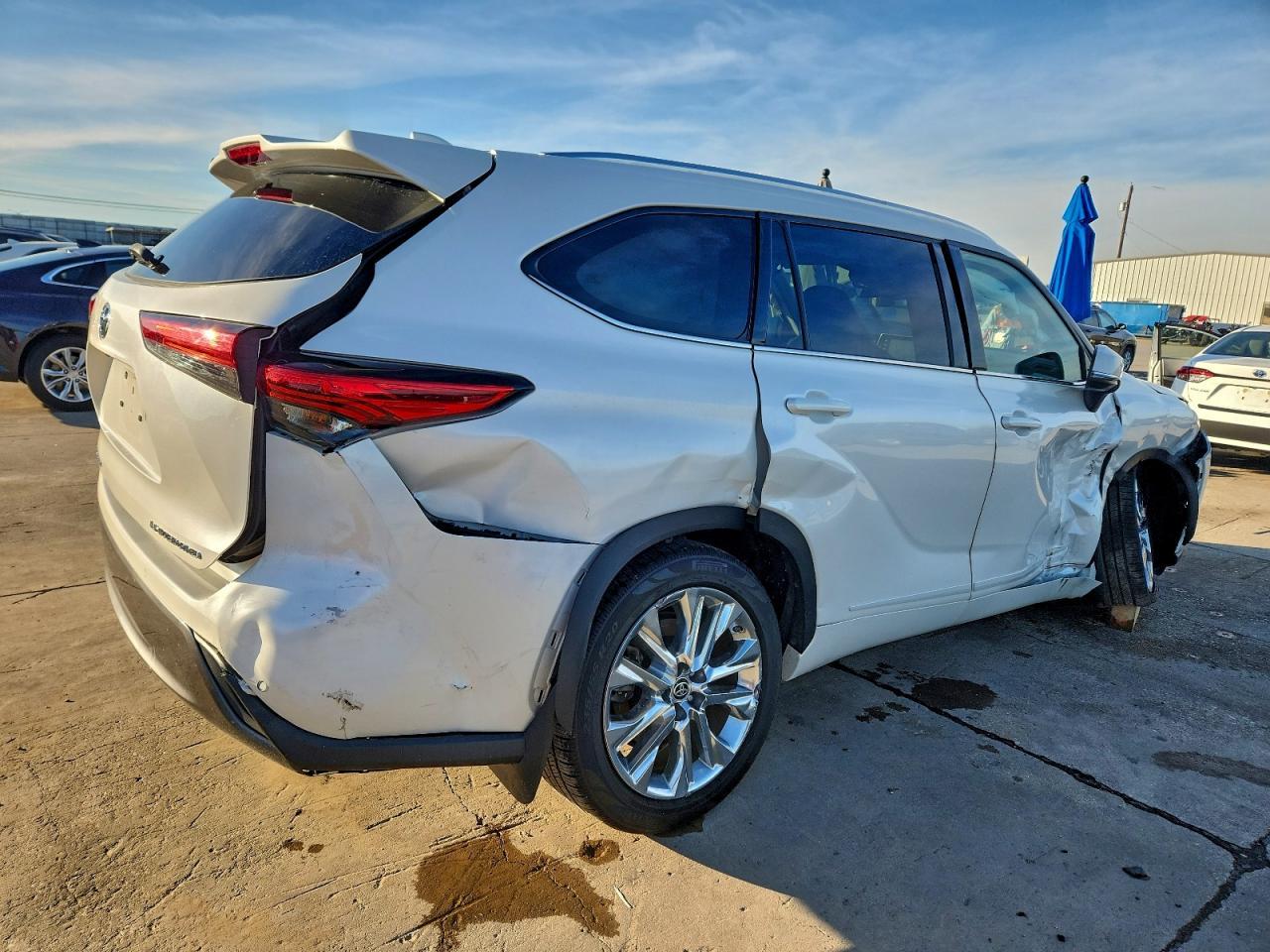 2021 Toyota Highlander Limited - Фото 3