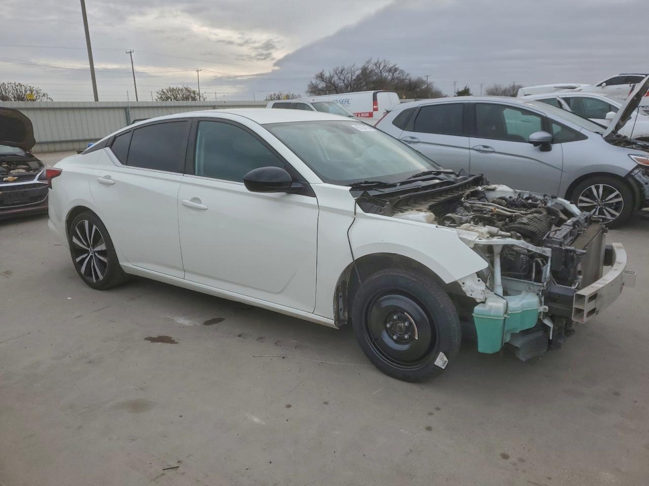 2020 Nissan Altima Sr - Фото 4
