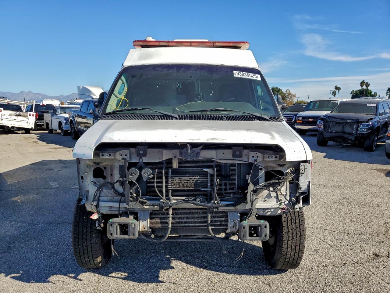2014 Ford E350 Ambulance - Фото 5