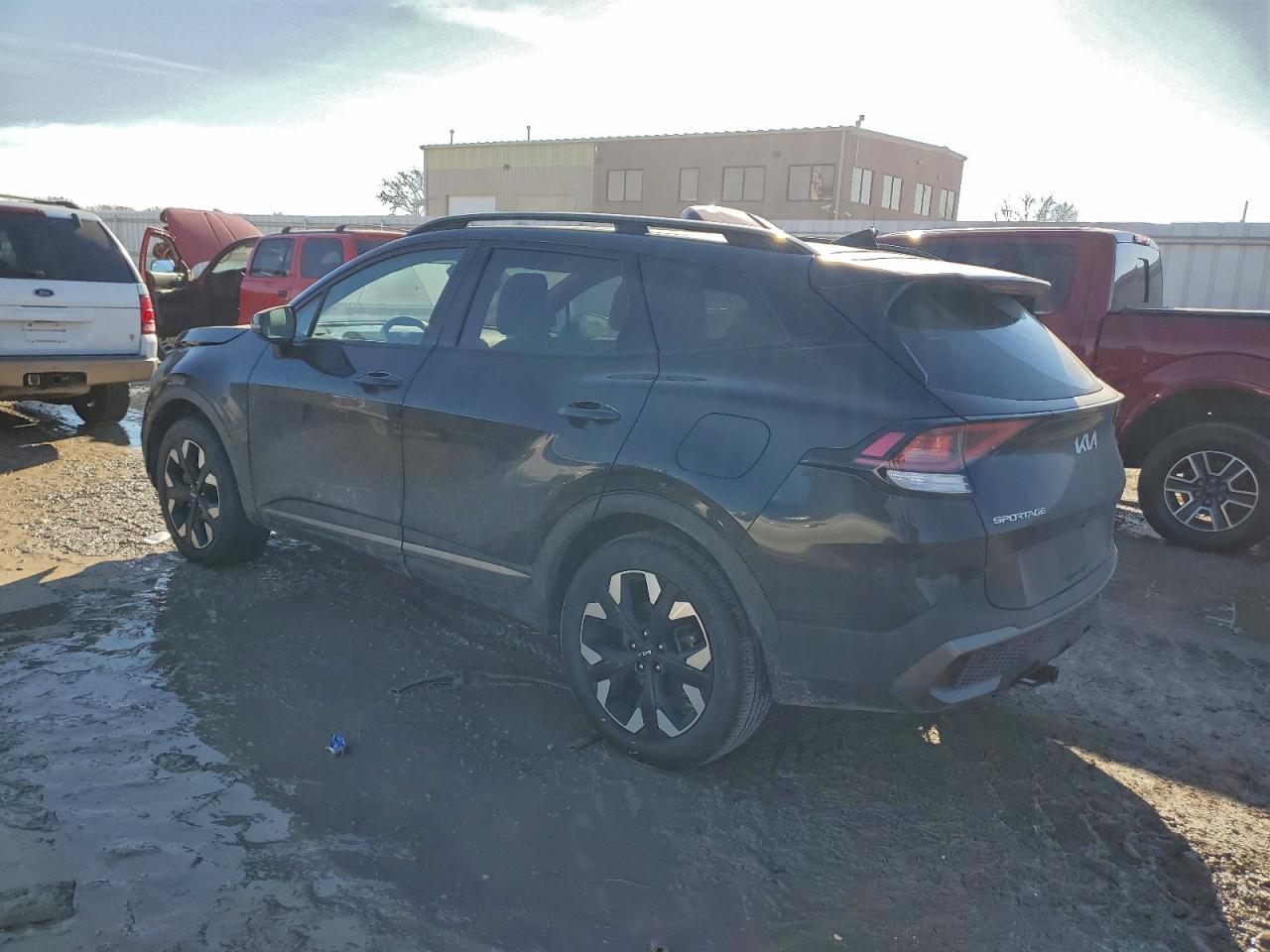 2023 Kia Sportage X Line - Image 2