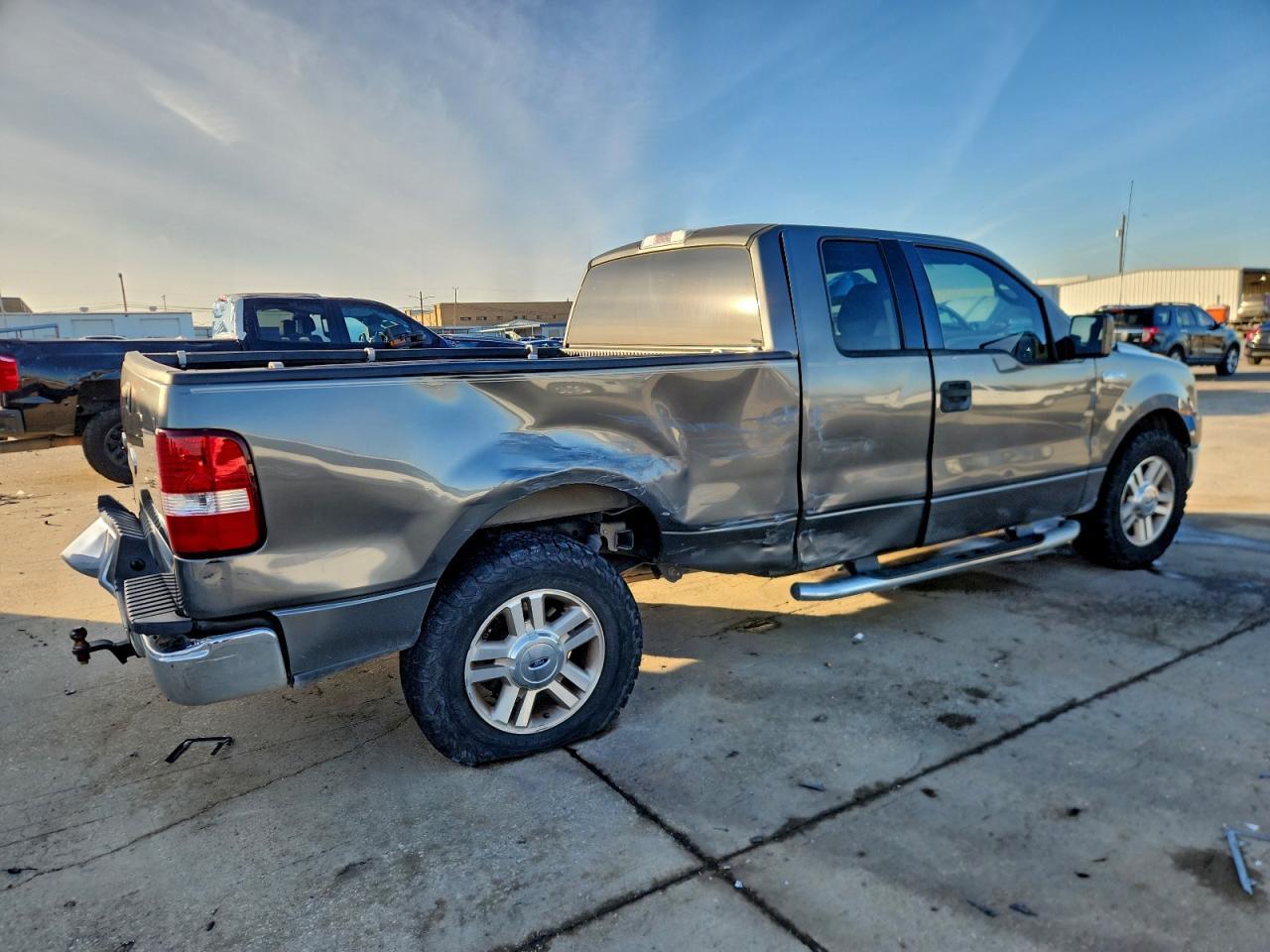 2004 Ford F150 - Фото 3