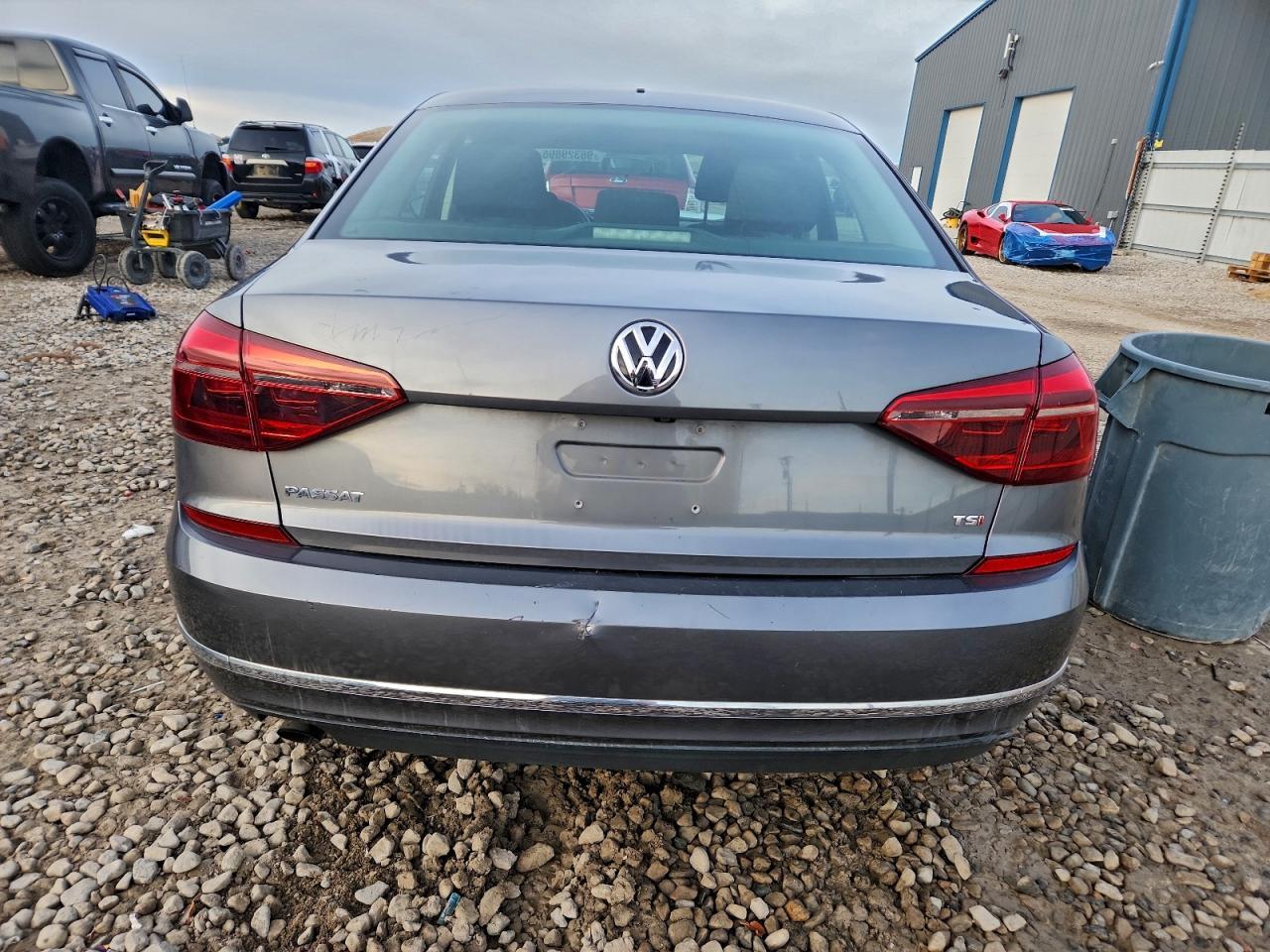 2018 Volkswagen Passat S - Фото 6