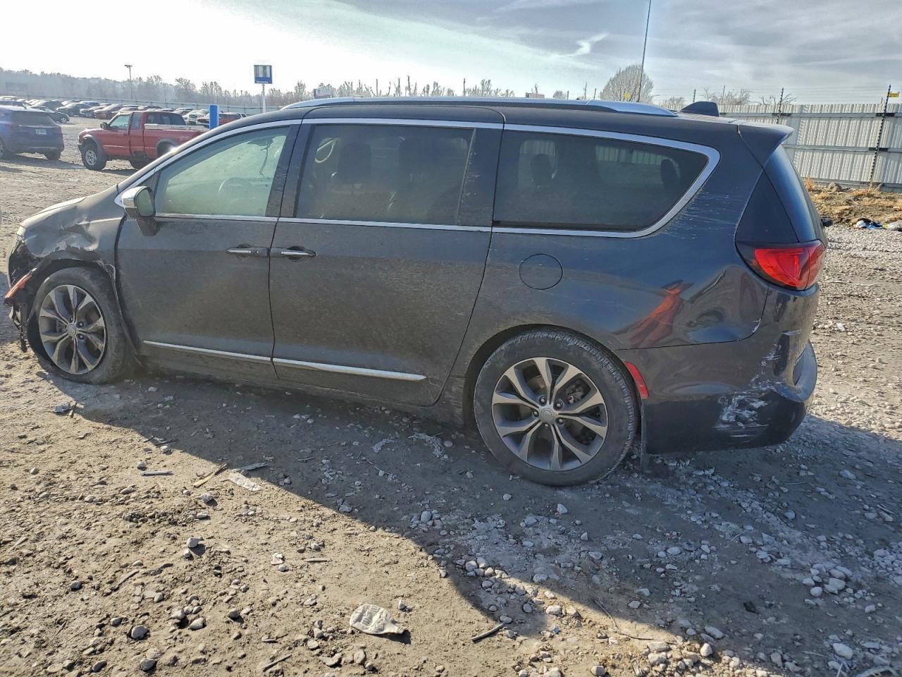 2020 Chrysler Pacifica - Фото 2