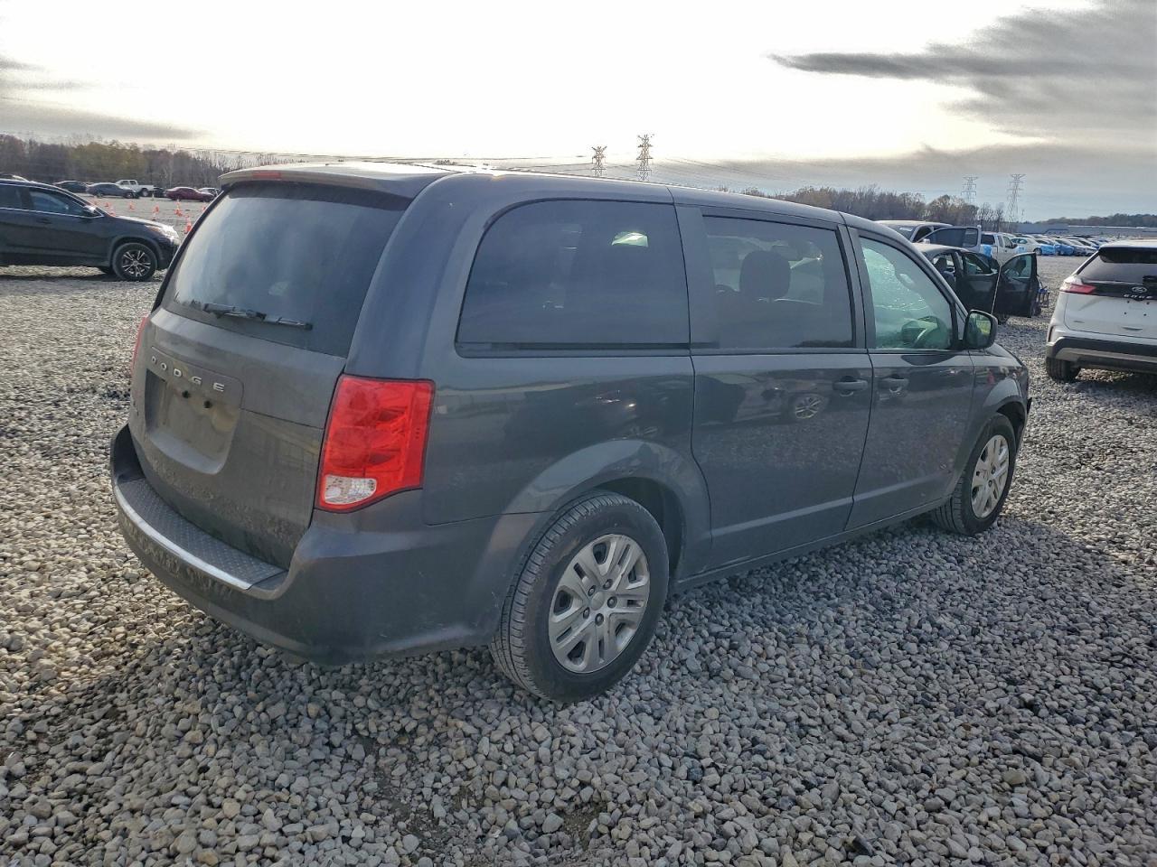2019 Dodge Grand Caravan Se - Фото 3