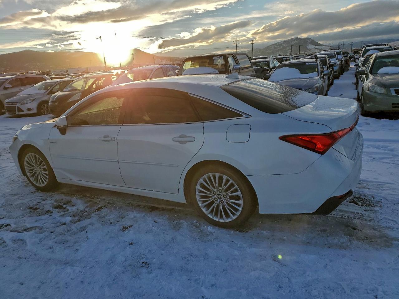 2020 Toyota Avalon Limited - Image 2